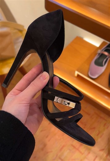 Luxury Hermès Heels with Iconic Kelly Buckle