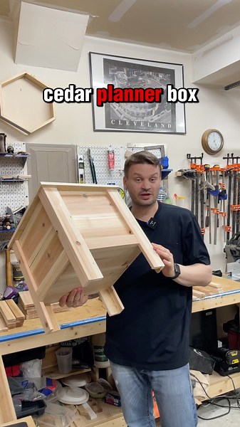 DIY Cedar Planter Box: Easy Step-by-Step Cut List for a Stunning Garden Project!