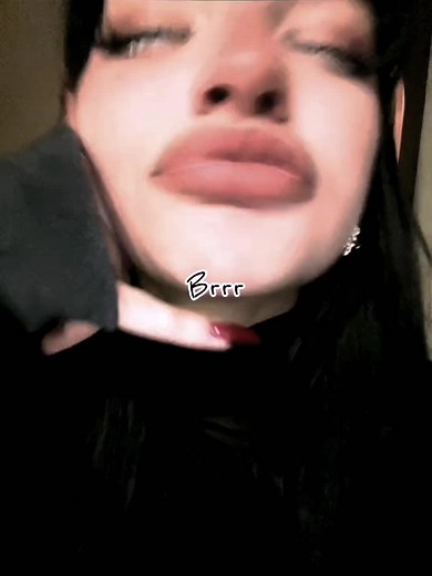 Mia Khalifa Song: Complete Lyrics in Spanish and English