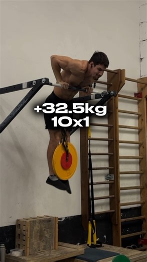Andrey Pakin on Instagram: "Muscle-ups +32.5 kg, 10 sets of 1 rep, E2MOM (every 2 minutes for 20 minutes). The goal is to reach +35 kg, and then, if I really focus, +40 kg, 10x1. Naturally, I post my full workouts with detailed weight instructions in my Training BASE. You’ll also find a video guide on pull-up technique there, and I’ve already filmed guides for Dips and muscle-ups. I’m currently editing them and will post them there soon. Well, if you don’t have guides, you’re still a weakling. L