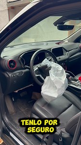 Si te pasa esto, muchos dicen que es pérdida total… nosotros no 💪🚗💥 Esta Chevrolet Blazer llegó con los airbags reventados y hoy se va completamente reparada y segura. En Solución Airbag somos especialistas en devolver la seguridad a tu auto, sin importar el daño. 📲 Escríbenos y recupera tu vehículo. | Solución Airbag