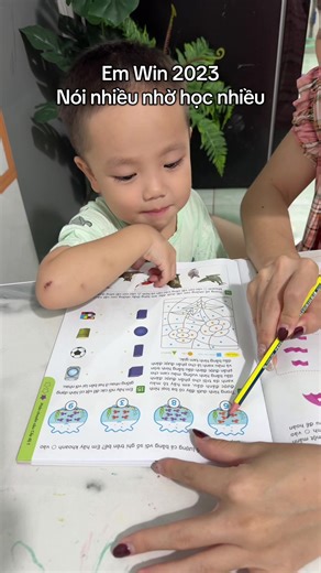 Em Win rất mê cuốn RÈN LUYỆN TƯ DUY NÀY luôn #sachtuduy #betom #emwin