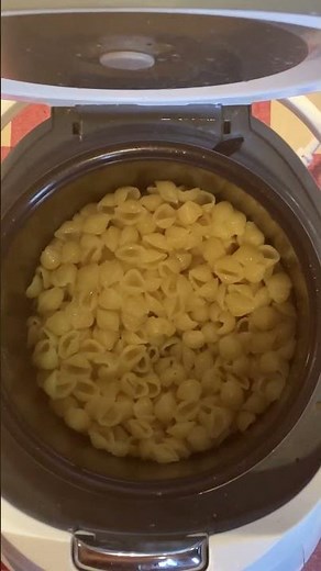 Rice cooker macaroni and cheese