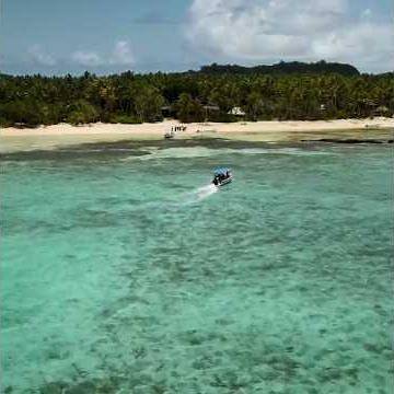 Fiji - Coconut Beach Resort, welcoming guests. DJI Air 2.