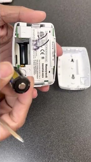 Replace battery on Honeywell motion sensor 5800