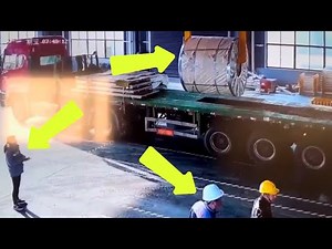 😲 CRANE ACCIDENTALLY DROPS HEAVY LOAD | WORK ACCIDENT CAUGHT ON CAMERA