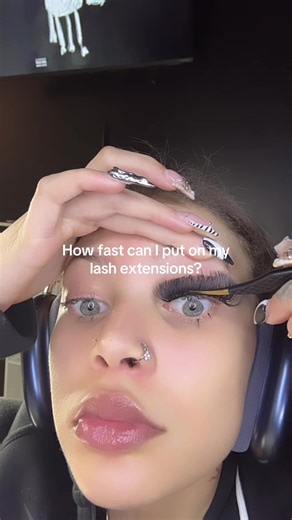 Quick and Easy Lash Extensions in Just 12 Seconds