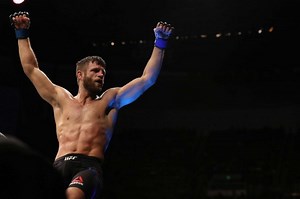 UFC on ESPN 13 - Calvin Kattar gets past Dan Ige in an incredible Featherweight main event