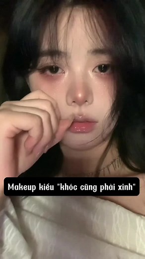 Crying Girl Makeup Tutorial | How to Create a Sad and Natural Look