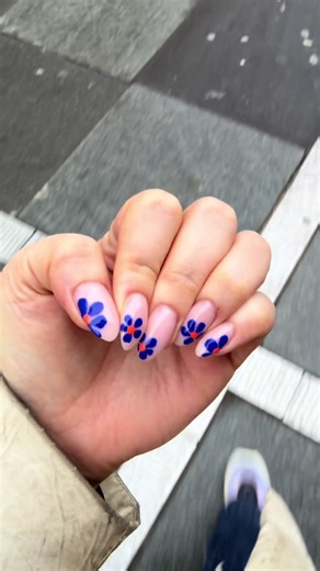 Stylish Fresh Nail Designs for Spring and Summer