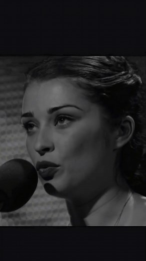 She is from another Era 😳 🎙 Alice Fredenham 🎶 My Funny Valentine 📺 Britain’s Got Talent #hotvocals #whatavoice #sing #talent #emotional #goosebumps #vocalist #soulsinger #soulful