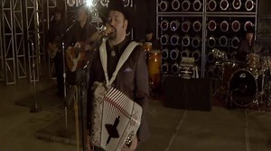 Quiéreme (Ámame) #Intocable #Highway Video Completo: ⤵⤵⤵ https://youtu.be/NNJ4FVFvc2I | Intocable Fan Club - Cajita de Cartón