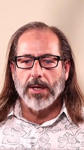 Colloidal silver, healing miracle or potentially harmful? Sometimes, what we think helps healing… actually hinders it. In both natural and conventional medicine, it's not uncommon for well-intentioned remedies to interfere with the body’s innate ability to heal. Colloidal silver is often marketed as a miracle for burns and wounds, but evidence tells a different story. Research has shown that colloidal silver can actually delay wound healing. Despite its popularity in alternative circles, some st