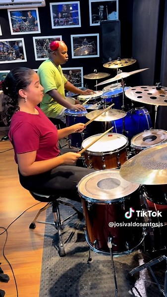 Aula de Bateria de Praise com Josivaldo Santos