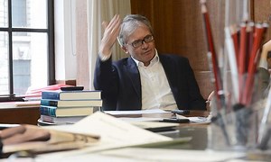 BoE's David Miles says subdued inflation means no sharp rate rise