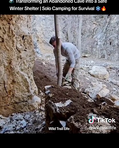 Transforming an Abandoned Cave into a Cozy Winter Shelter
