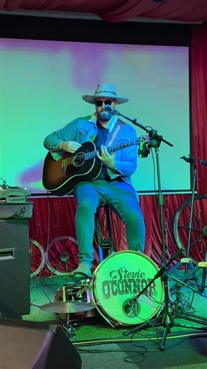 鸞✨ Boots, bubbles, and a whole lotta brunchin’! Every Saturday from 12–4pm, join us for good eatin’ and even better sippin’. New Brunch Menu (priced separate) 壟 Bottomless drinks add-on just £25 for 90 minutes  This Saturday, the one and only Stevie O’Connor kicks things off at 12pm! So dust off them boots, grab your crew, and let’s brunch Texas-style! 癩 | The Old School BBQ Bus | Facebook