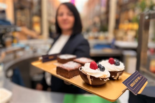 I tried a new dessert and champagne bar inside a historic shopping centre