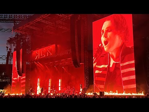 My Chemical Romance Unleashes ‘Mama’ Live – Their Most Theatrical Song Yet! 4K