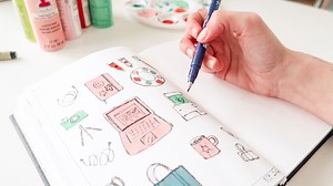 Art Journaling Workshop: Document Your Everyday Life with Acrylic Paint and Brush Pens | Ashton Womack | Skillshare