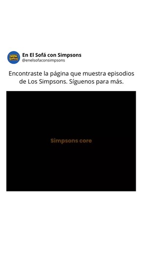 En El Sofá Con Simpsons | Diseño on Instagram: "🎬 Los Simpson (1989) 📜 Sinopsis Sigue el día a día de la familia más famosa de la televisión: Homer, Marge, Bart, Lisa y Maggie. Ambientada en la ciudad de Springfield, la serie utiliza humor ácido y sátira para criticar la sociedad, la política y la cultura pop, manteniéndose relevante durante décadas. 📺 Información de la Serie 🗓️ Estreno: 17 de diciembre de 1989 📀 Temporadas: +35 🏢 Estudio: 20th Television ✍️ Creación: Matt Groening 🎭 Géne
