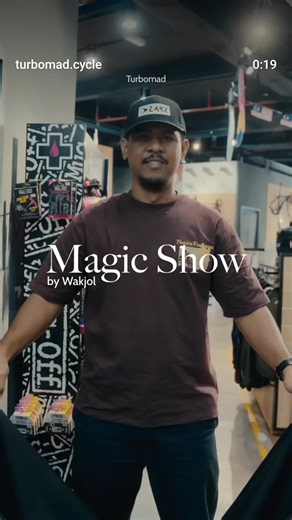 The upgrade you don't see, but definitely feel. Token ceramic BB installing at Turbomad Cycle. Available in multiple standards to match your frame perfectly. 📍Level 2,M3 Mall.KL 📱 011-55038385