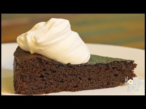 Old Fashioned Molasses Cake (a.k.a Gingerbread Cake)