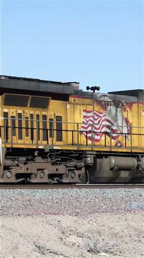 TRAIN SHORTS #00674 / EB DAGGETT 12-7-2025 #passengertrain #automobile #publictransport