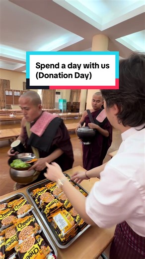 Romanticizing everyday life—Spend a day with me and my family ( Donation day) edition! Hope you guys enjoy my mini vlog! Fabric by @noikachinfabrics 💖 💄 On the lips-Rare tinted lip oil in Happy, Dior lip addict lip tattoo-no 761#juzmeevey #evey #romanticizinglife