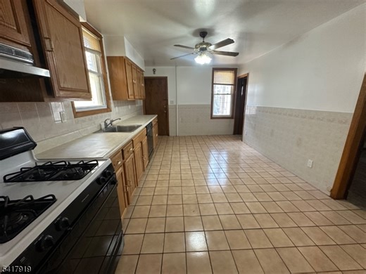 324 Ct St, Elizabeth, NJ 07206 - MLS 4015118 - Coldwell Banker