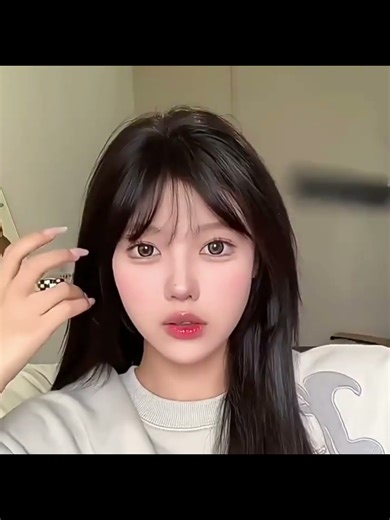 How to style French bangs and achieve the desired effect?