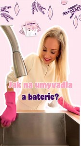 Jak se zbavit vodního kamene bez drhnutí a udělat, aby se dřez leskl jako nový? ✨ Tenhle jednoduchý postup ti ušetří čas i nervy. Umyvadla a baterie vyčisti UNI čističem 🧼. Na zašedlé umyvadlo použij Tekutý písek. Vodní kámen kolem baterie zvládne hadřík namočený v bílém octu, stačí ho nechat chvíli působit. Dřez vezmi UNI čističem, opláchni a pořádně vysuš 🚿. A finální lesk? Kapka olivového oleje na suchý hadřík z mikrovlákna a hotovo ✨. Čisto, lesk a klid v kuchyni i v koupelně. Další úkol m