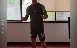 Cristiano Ronaldo Shows his Workout Routine! C罗教你如何居家锻炼！
