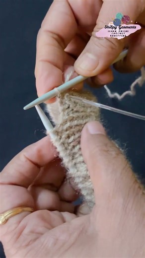 how to knit with circular needles for beginners / how to use circular knitting needles #shorts