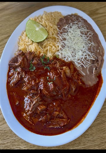 Birria De Res Combo ‼️ 📍 1182 S Lorena St, Los Angeles, CA 90023 #fyp #eastlosangeles #birria #cheese #mexicanfood