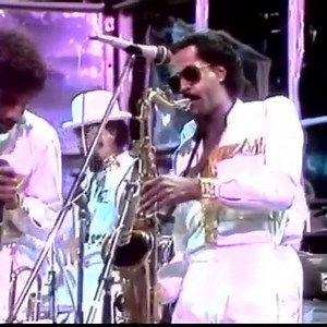 7.4K views · 522 reactions | Roland Bell along with his brother Robert “Kool” Bell co-founded Kool and the Gang. The band would became one of the most celebrated bands of the 70s and 80s. They would have jazz, pop, R&B and dance hits. Ronald Bell would co-write some of the group’s biggest hits and gave us the memorable sax solo on Too Hot. RIP | Ed Gordon | Facebook