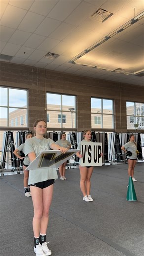 240K views · 2.4K reactions | have you ever tried a silent cheer?! we love doing them to work team sync and to practice conveying energy without using voices! #cheerdrills #highschoolcheer #sidelinecheer #basketballcheer #competitioncheer #UCA #viral #trending | Mountain Vista Cheer | Facebook