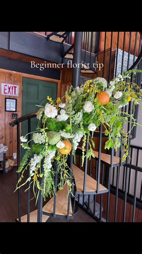 Tip for beginner florists: Trust yourself. Believe in your creativity and let your hands do the magic. The more you design, the more your confidence grows. Every arrangement teaches you something new. 🌸 #floristtips #beginnerflorist #floraldesign #floristlife #flowerarranging