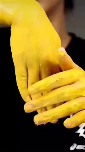 Fair Hand Tips At Home | Remove Hand Darkness & Tanning . . . #fairhand #fairhandtips #darkness #handdarknessremoval #tanningremoval #skincareroutine #reelsvideoシ #reelsviralシ #fbreelsfypシ゚ #fbreelsvideo #reelsvideo #reelschallenge #facebookreel #explorepage | Natural Beauty Remedy