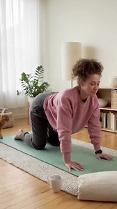 This tiny yoga coach takes “adjusting your posture” very seriously. Who else has a cat that joins every workout? 🐱🧘💛 | iHeartCats.com