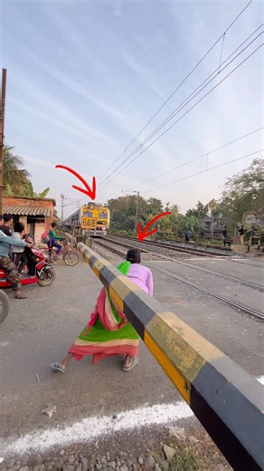 Very dangerous woman’s level crossing #shorts #train ￼