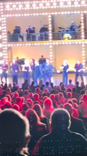 The Best! I think we were all sad it was over!! #neildiamond | Marie Janke