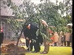 The QUEEN visits Stockport 1977 | Stockport Laughs