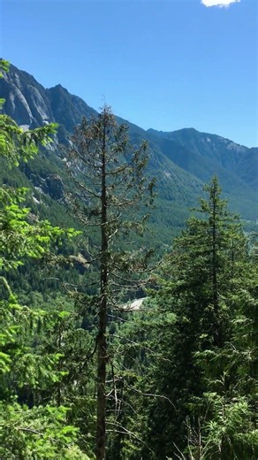 Ledge Above Snoqualmie River Valley | Stegosaurus Butte | Washington #nature #river #valley