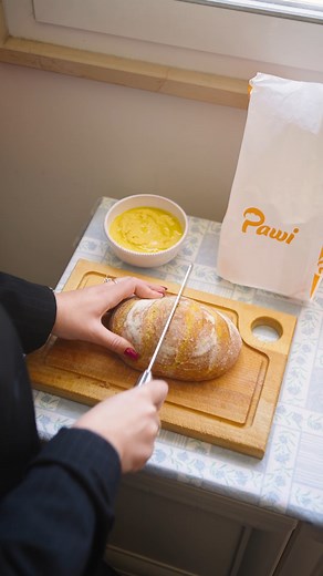 Dedicato a chi ha mille task e zero tempo da perdere 🔥 Con Pawi bastano pochi tap sull’app: scegli il tuo pane preferito, e te lo portiamo caldo e fragrante, direttamente a casa. Anche la pausa più frugale può diventare un momento tutto da gustare 🥖 📲 Scarica l’app per iOS e Android Pawi: Che pane! 🍞😮 #Pawi #PawiMilano #Pawiapp #chepane #milanofood #panecaldo | PAWI