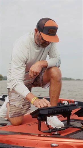 National Pro Fishing League on Instagram: "“Most useful and underutilized tool in the boat.” 👀 Gerald Swindle doesn’t miss words when it comes to his Xplore unit, and it paid off big at Lake Eufaula with an Xplore Contingency check to match. 💰 He breaks down how he used his Humminbird + Xplore setup to find and stay on the bite. #NPFL #Xplore #Humminbird #GeraldSwindle"