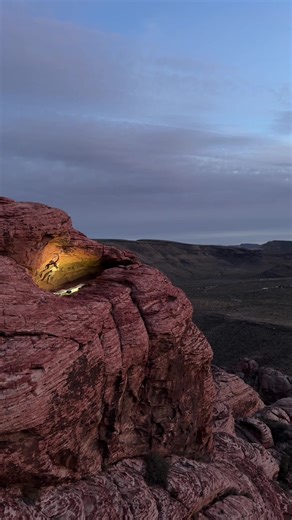 When you’re a “professional athlete” climbing in the coolest location ever but you’re still just a lil clumsy #climbing #bouldering #fyp #redrock