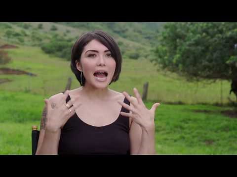 JURASSIC WORLD FALLEN KINGDOM "Zia" Behind The Scenes Daniella Pineda Interview