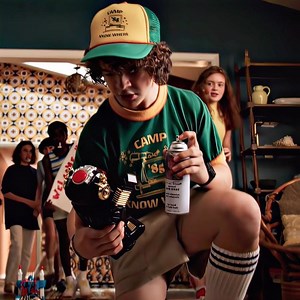 “Dustin Didn’t See It Coming” ☠️🔥 | Stranger Things S3 #shorts
