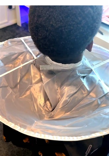 Hair Cloak Cape, Adjustable Haircut Cape Umbrella, Foldable Hairdressing Umbrella Cape with Comb, for Salon and Home Use, Heatless. #winterhaircare #blowouthairfromhome #menshairstyles #beardgrooming #bestcurlingwand